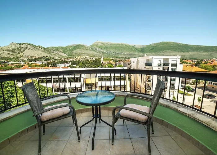 Jelena Anzujska 아파트 *